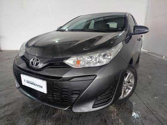 TOYOTA YARIS 1.3 16V FLEX XL LIVE MULTIDRIVE